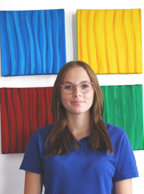 zahnarzt-hildesheim-mitarbeiterin-lea-sophie-böhme